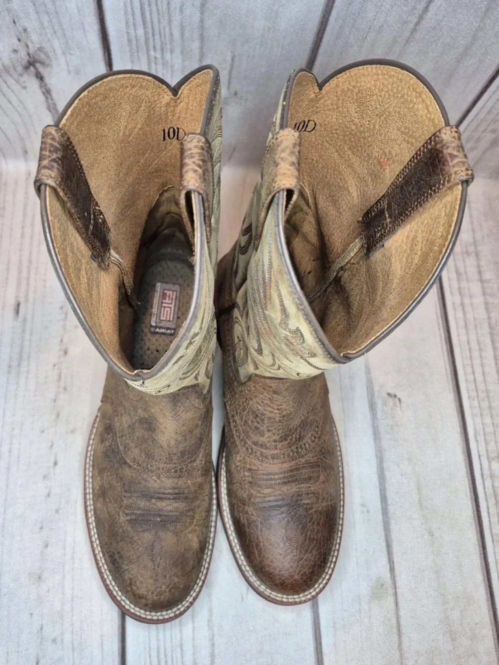 Ariat Men’s Size 10 D Heritage Crepe Sole Western Cowboy Boots ATS Tech Soles